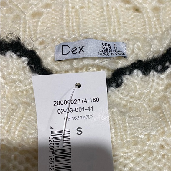 Ladies Sweater - Picture 5 of 5